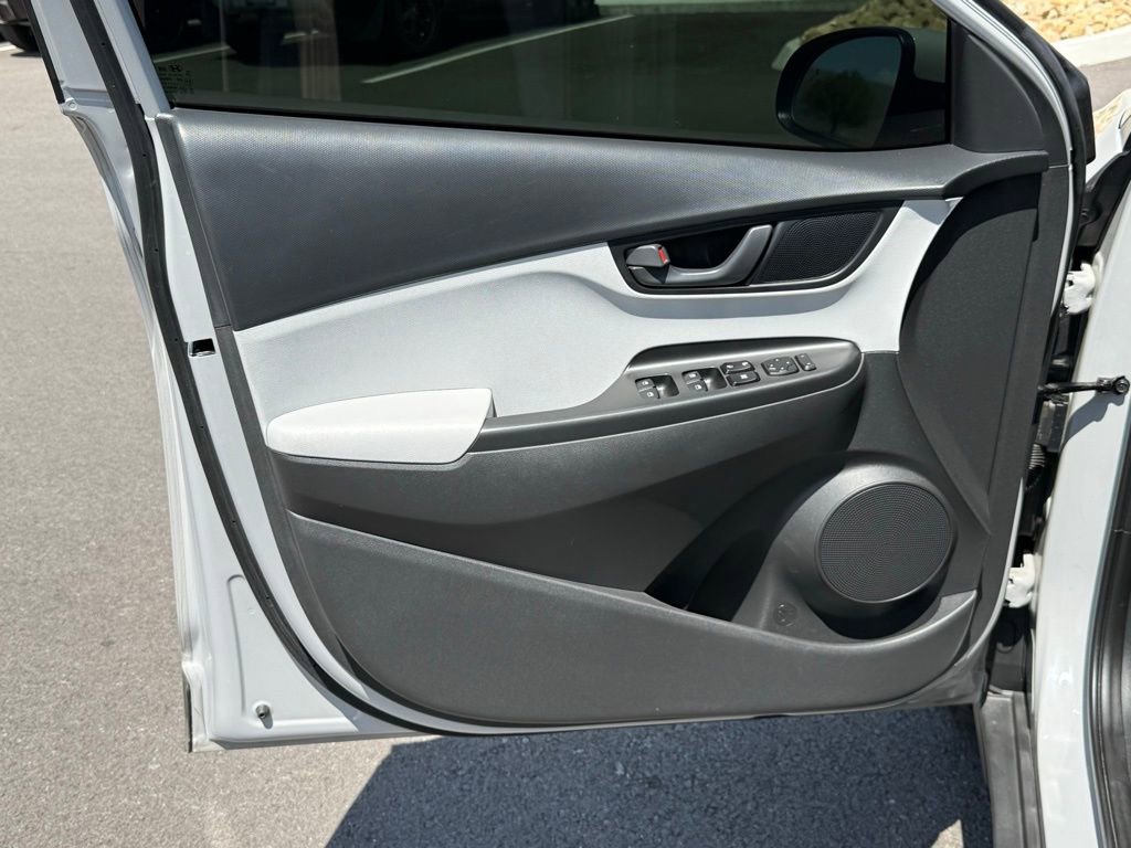 Used 2022 Hyundai Kona SEL FWD image 14