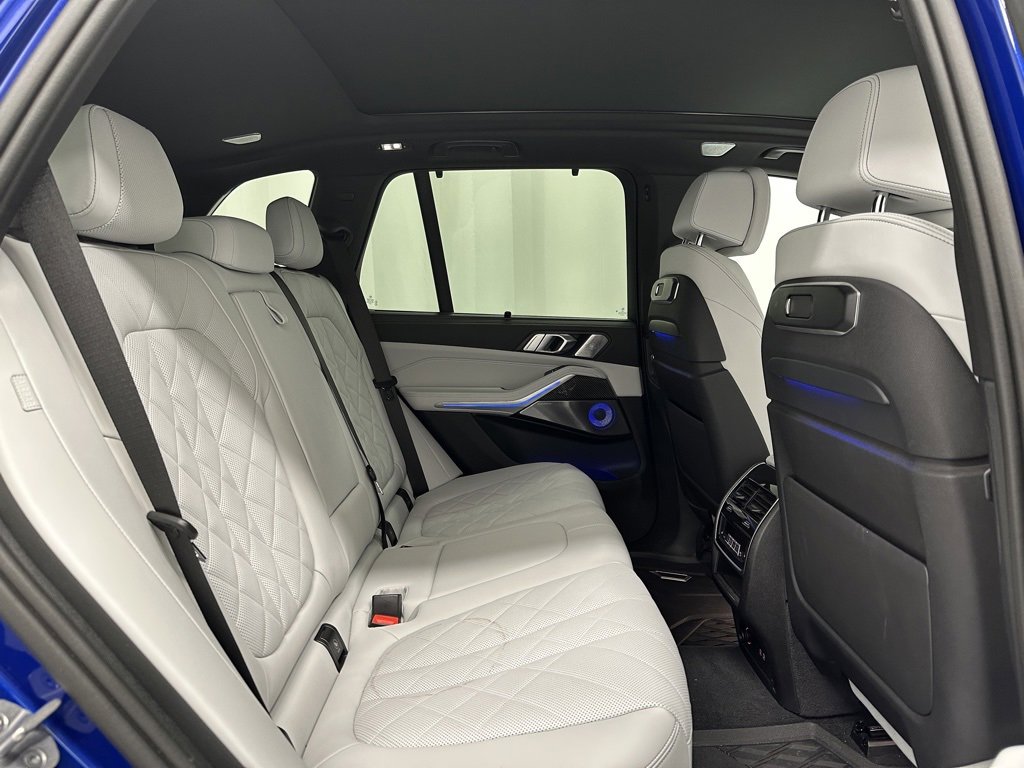 Used 2025 BMW X5 M60i image 21