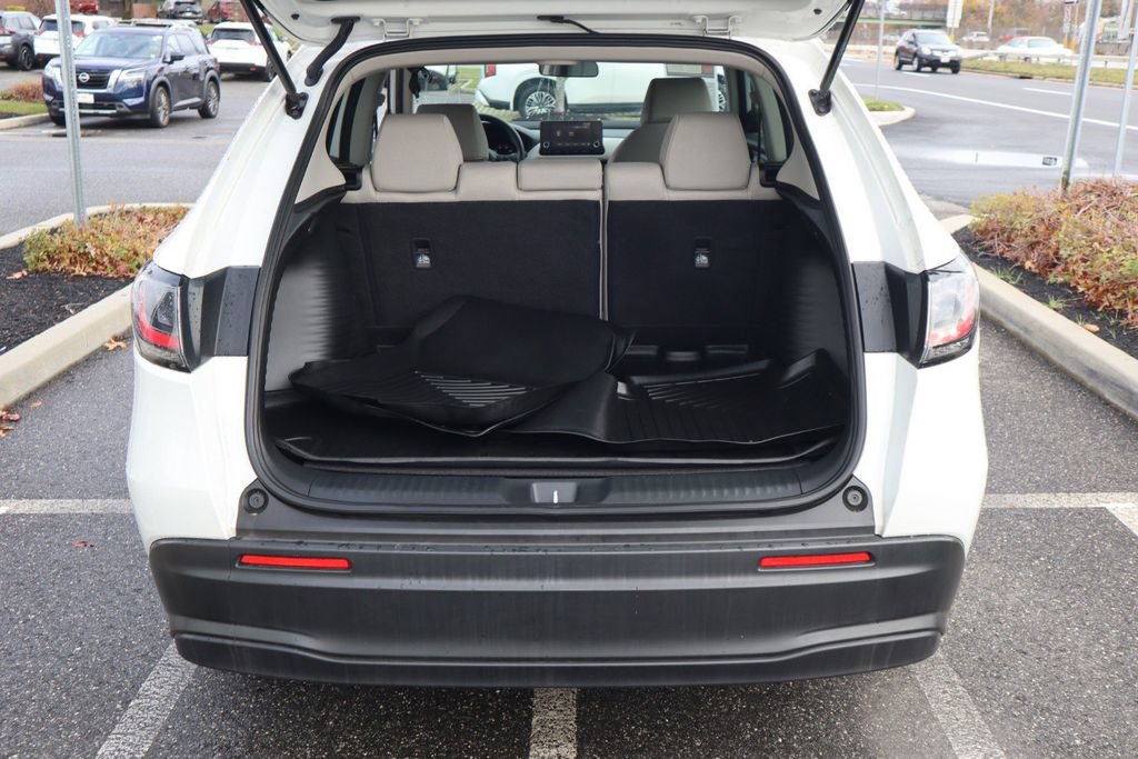 Used 2025 Honda HR-V LX image 31