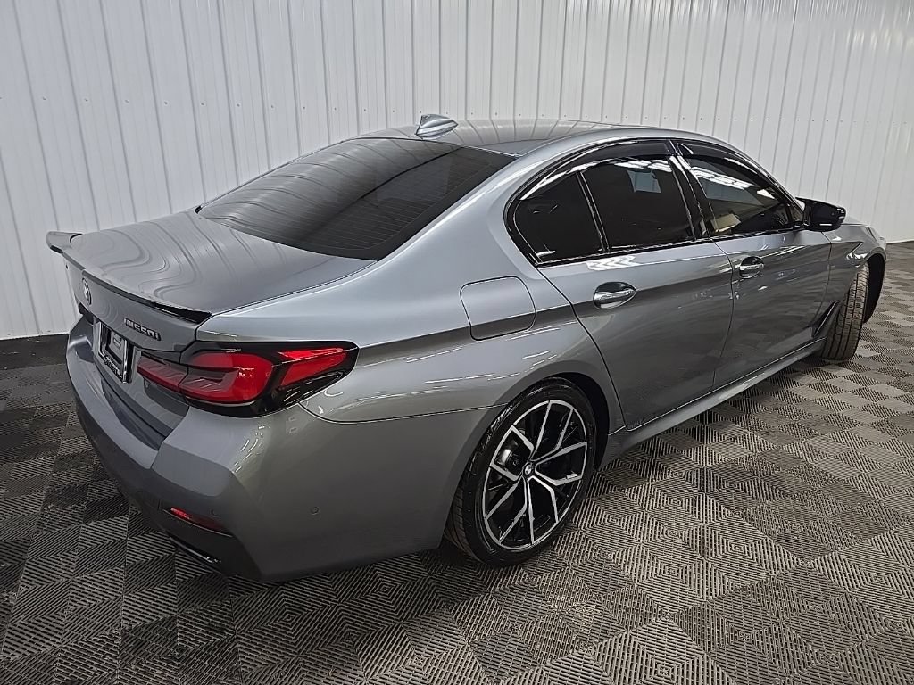 Used 2021 BMW M550i xDrive w/ Executive Package AWD/4WD image 12