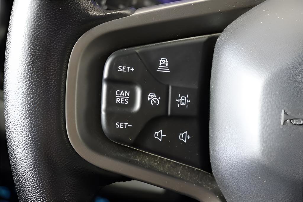 Used 2022 Ford Bronco Badlands image 18