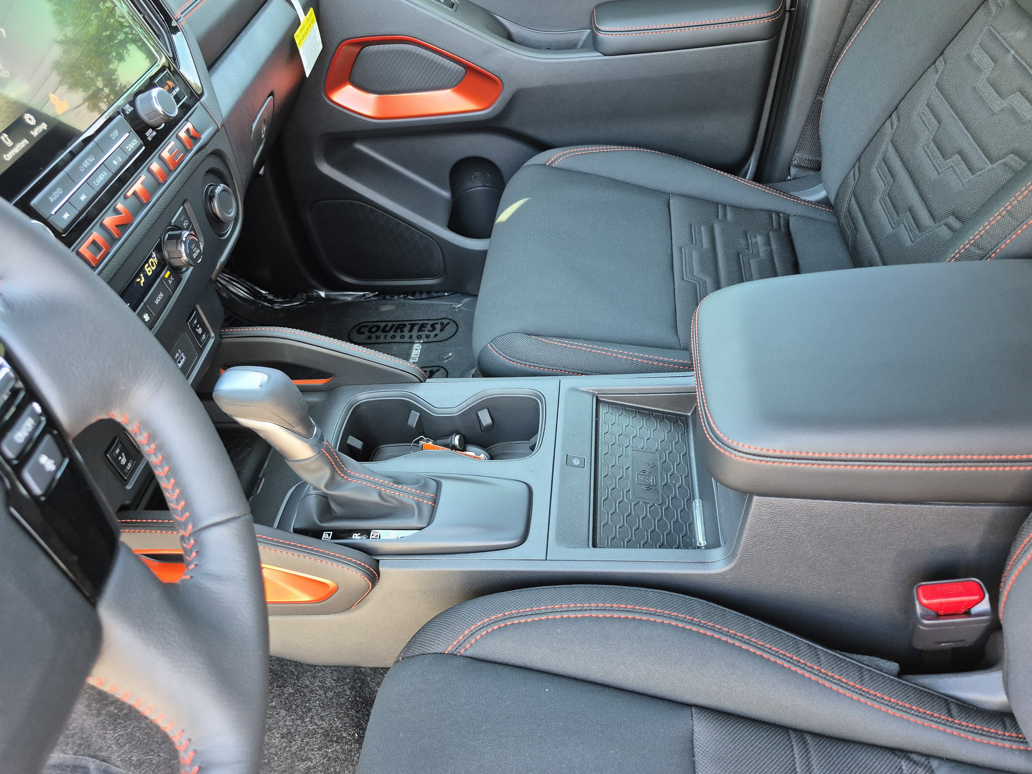 New 2026 Nissan Frontier Pro-X w/ Pro-X Convenience Package RWD image 24