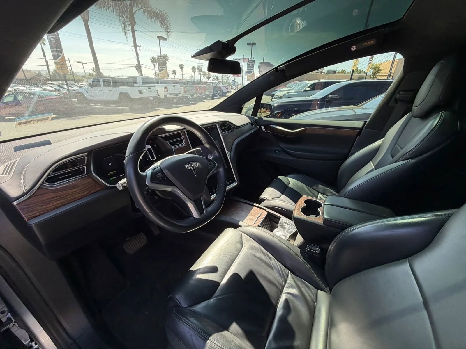 Used 2017 Tesla Model X 75D AWD/4WD image 10