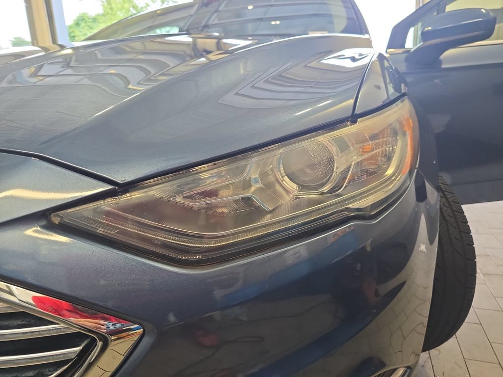 Used 2018 Ford Fusion SE w/ Equipment Group 201A FWD image 30