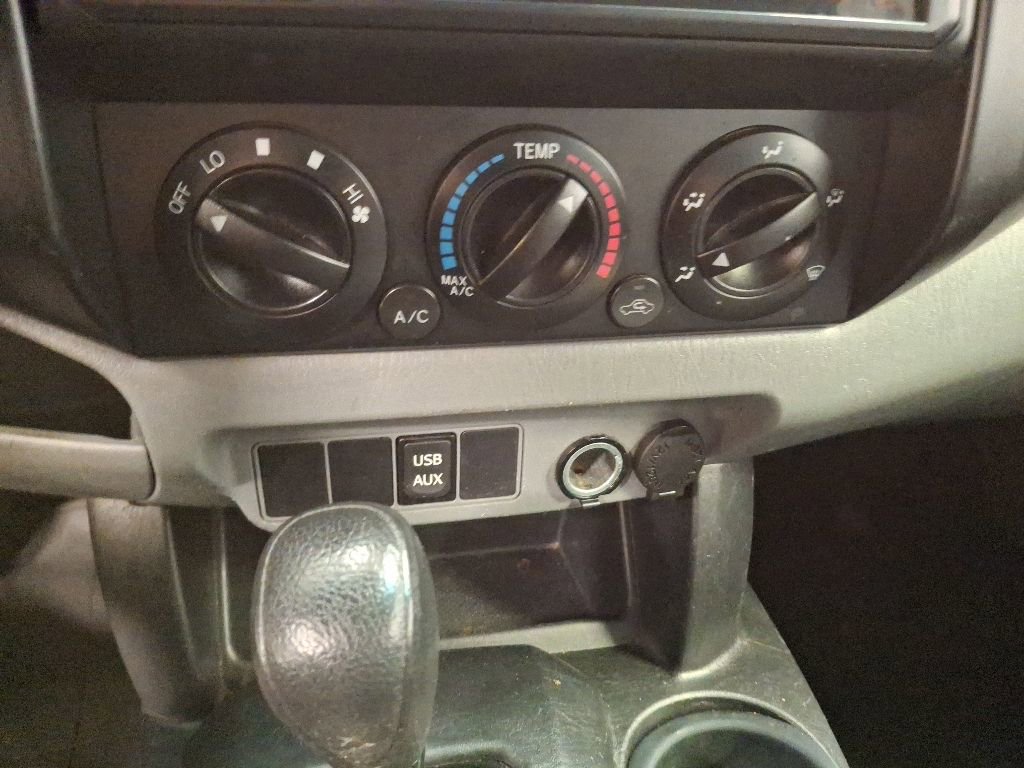 Used 2014 Toyota Tacoma 2WD Regular Cab image 20