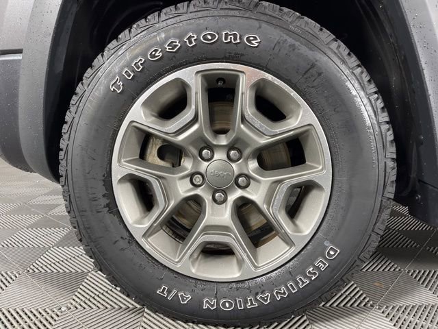 Used 2022 Jeep Cherokee Trailhawk w/ Comfort/Convenience Group image 13
