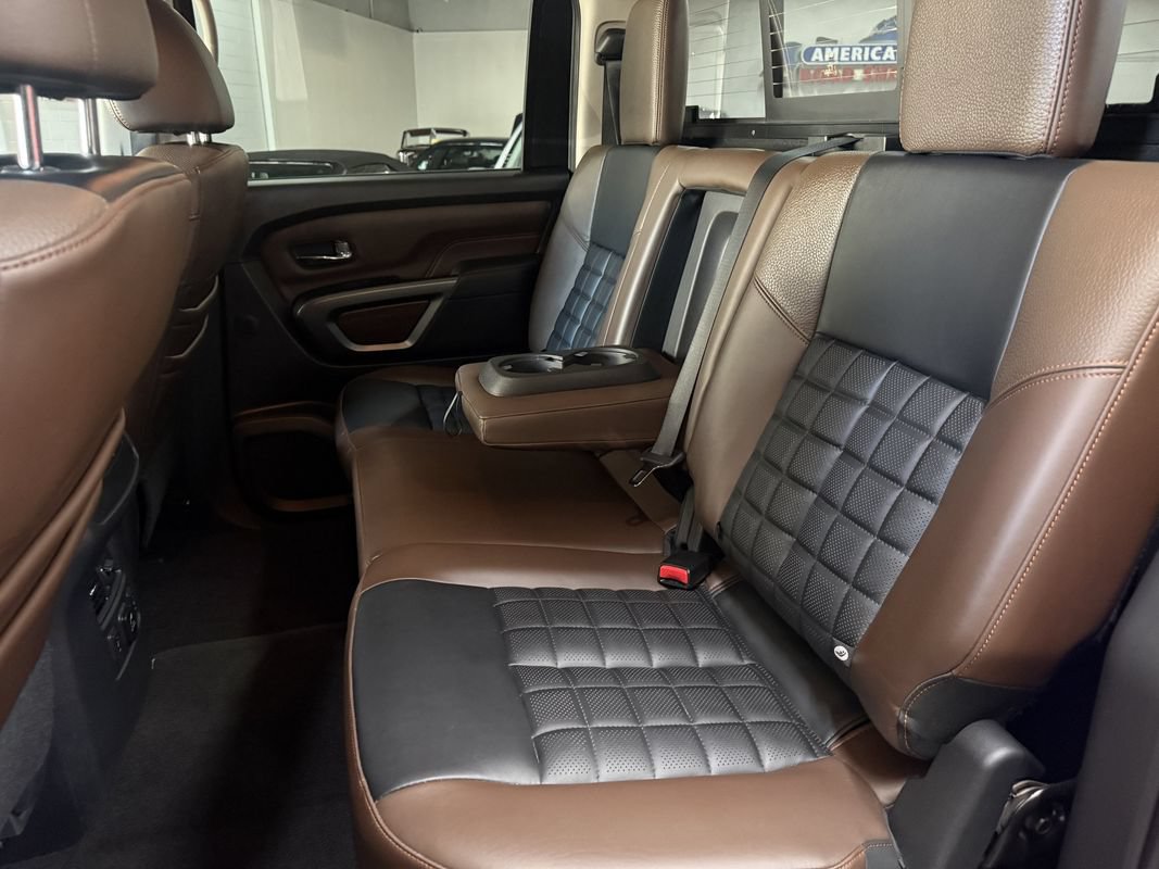 Used 2018 Nissan Titan XD AWD/4WD image 18