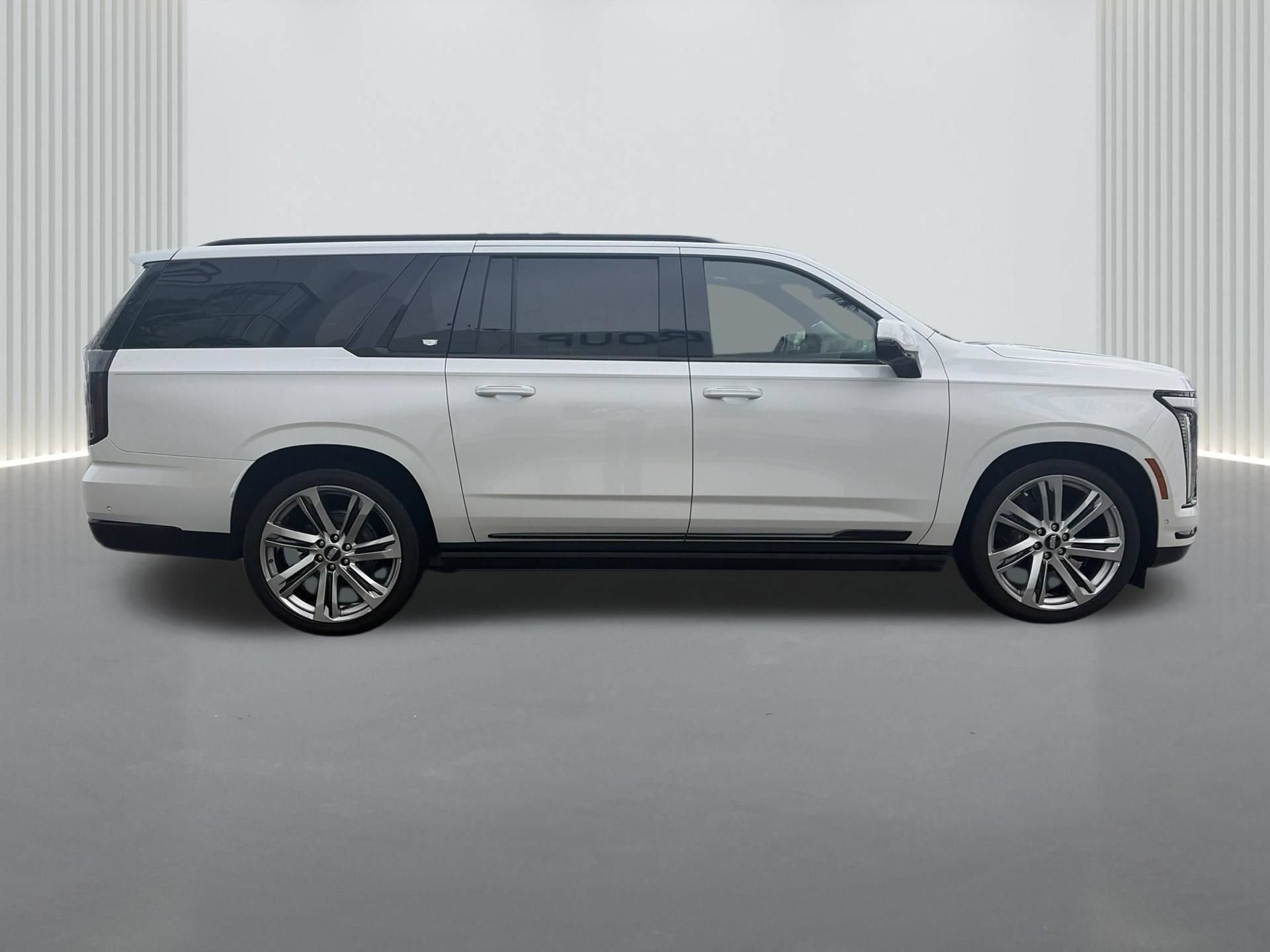 Used 2025 Cadillac Escalade ESV Sport Platinum AWD/4WD image 8