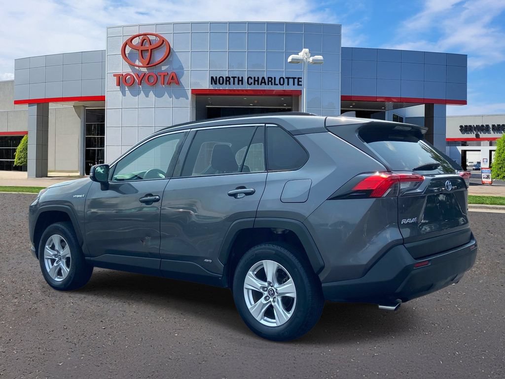 Used 2020 Toyota RAV4 XLE w/ Convenience Package AWD/4WD image 6