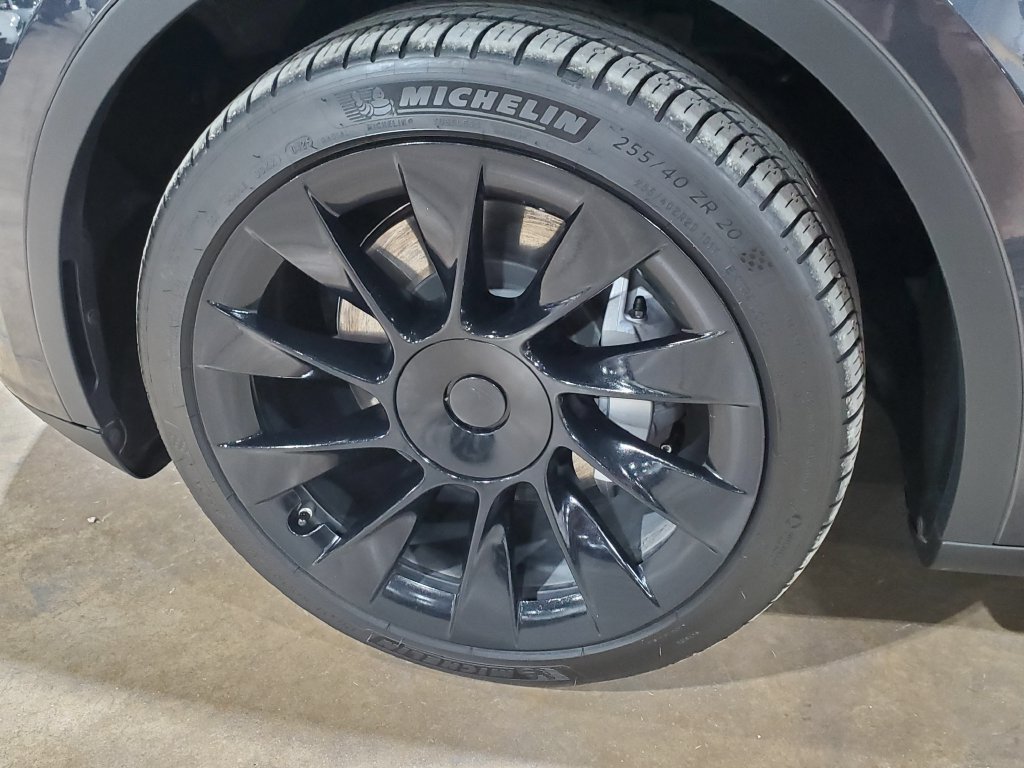 Used 2024 Tesla Model Y Long Range AWD/4WD image 55