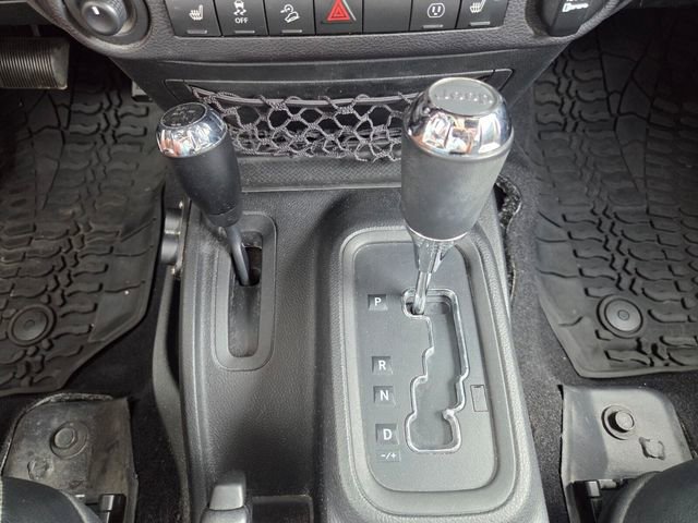 Certified 2017 Jeep Wrangler Unlimited Sahara AWD/4WD image 29