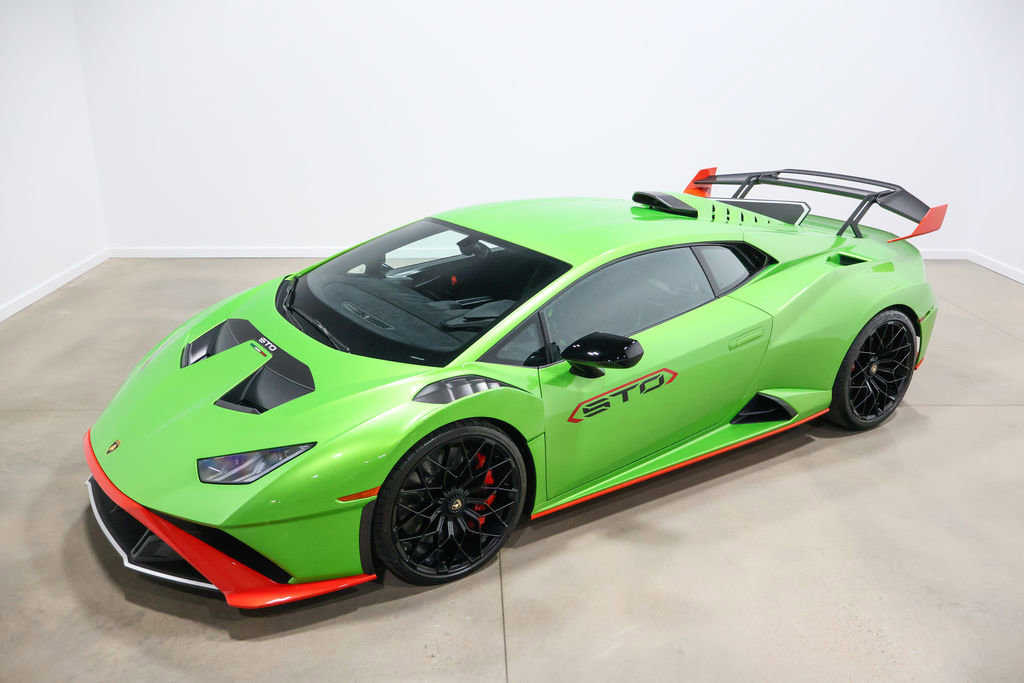 Used 2022 Lamborghini Huracan STO image 4