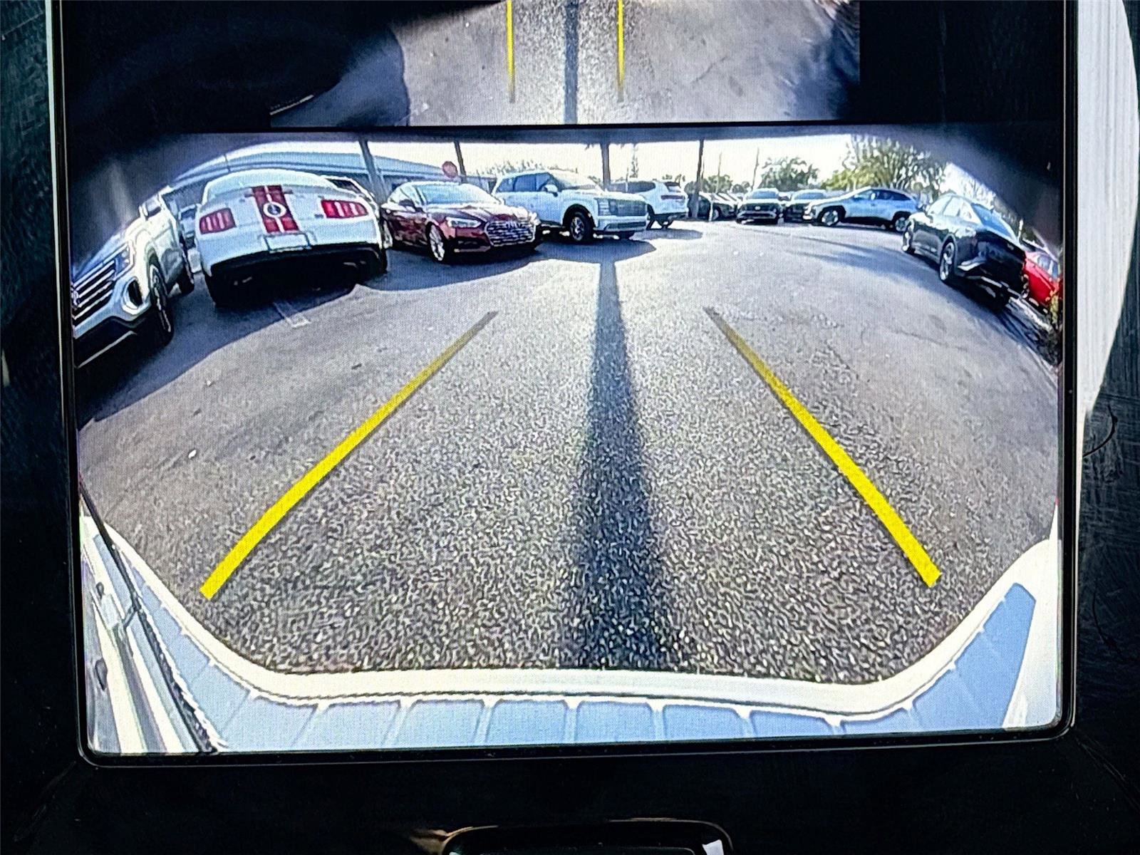 Used 2025 Volvo V60 B5 Cross Country Plus image 13