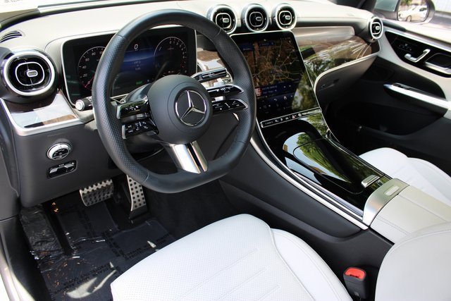 Used 2025 Mercedes-Benz GLC 350e 4MATIC w/ AMG Line image 8