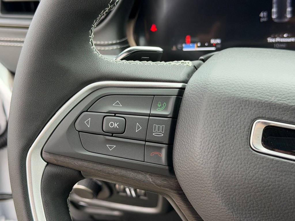 New 2026 Jeep Grand Cherokee Altitude AWD/4WD image 17