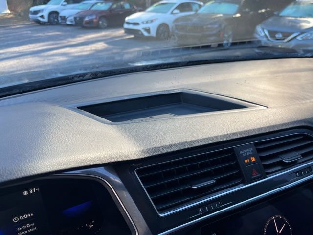 Used 2022 Volkswagen Tiguan SE w/ Panoramic Sunroof Package image 23