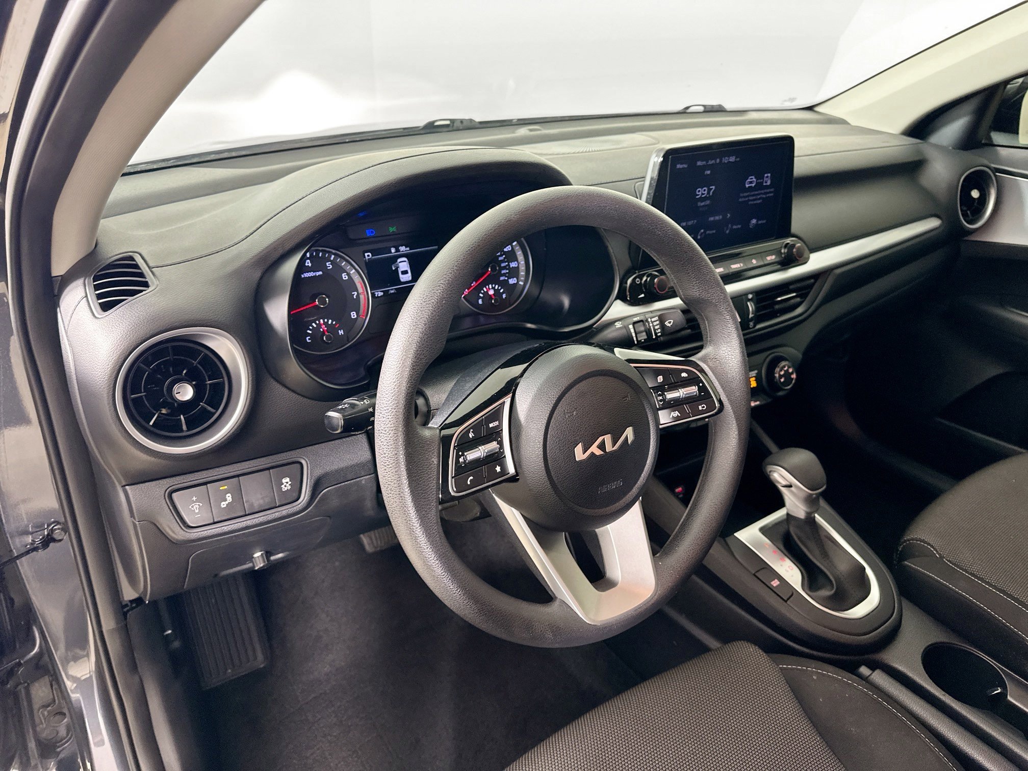 Used 2024 Kia Forte LXS w/ LXS Technology Package FWD image 10
