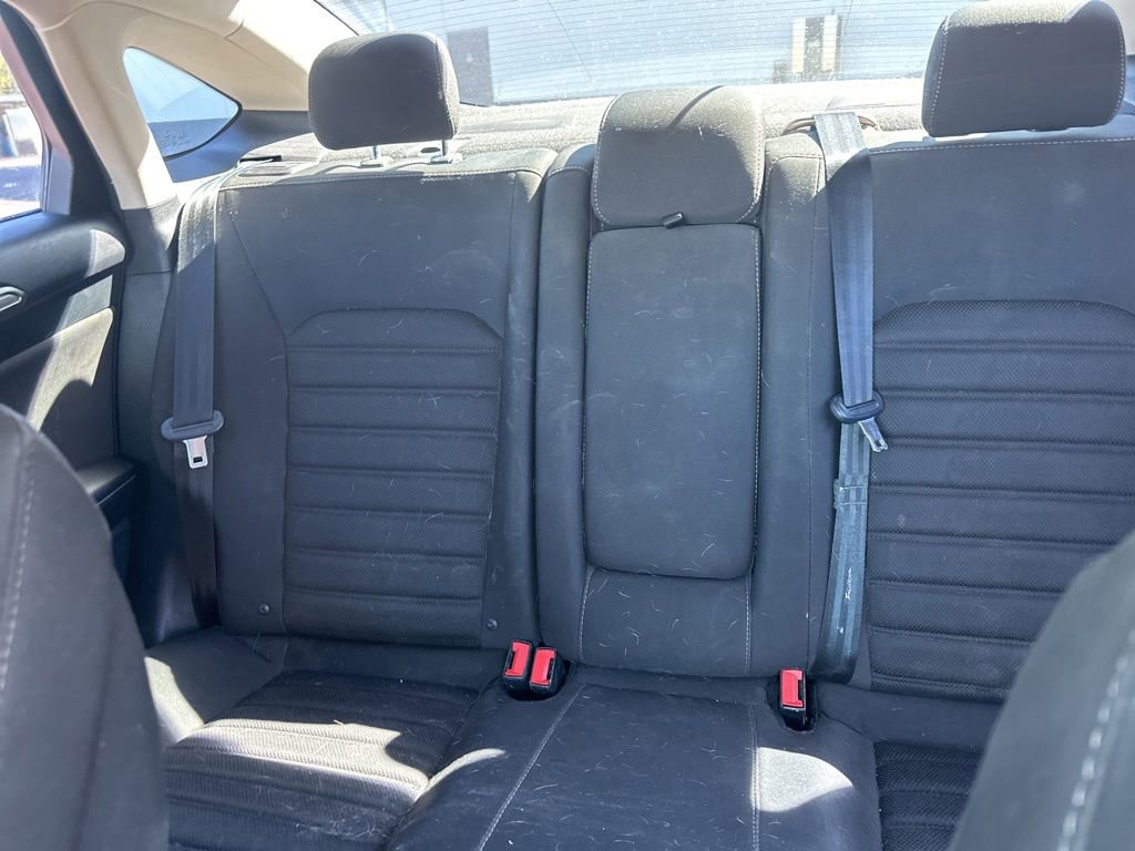 Used 2018 Ford Fusion SE w/ Fusion SE Technology Package FWD image 11