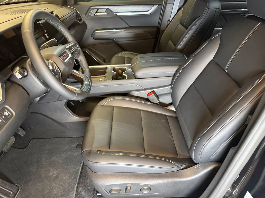 Used 2026 GMC Acadia Elevation w/ Elevation Premium Package AWD/4WD image 19