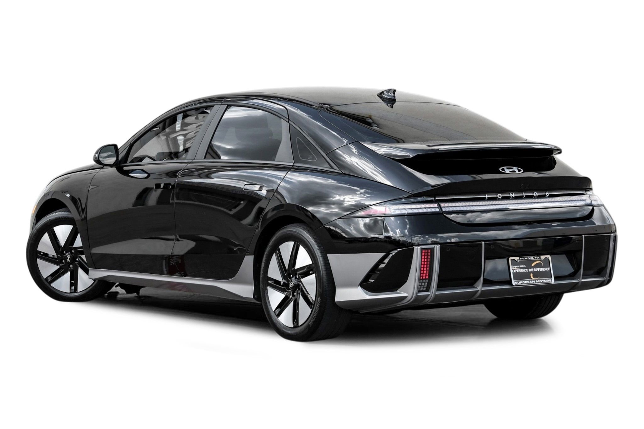 Used 2024 Hyundai Ioniq 6 SE RWD image 9