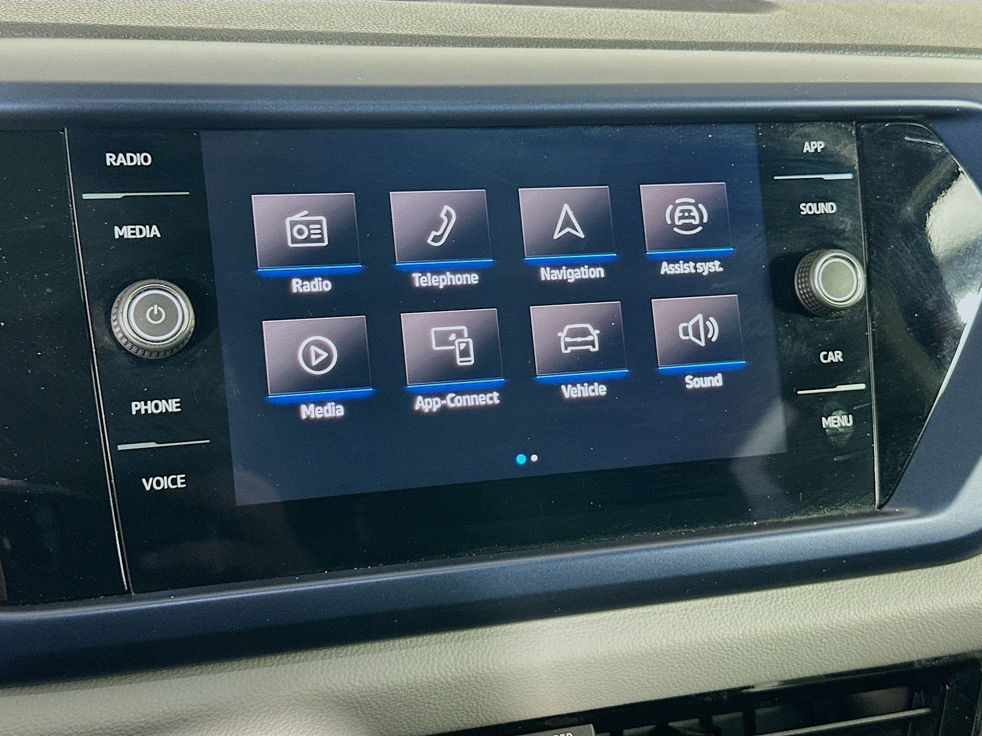 Used 2023 Volkswagen Taos SE w/ Panoramic Sunroof Package FWD image 19