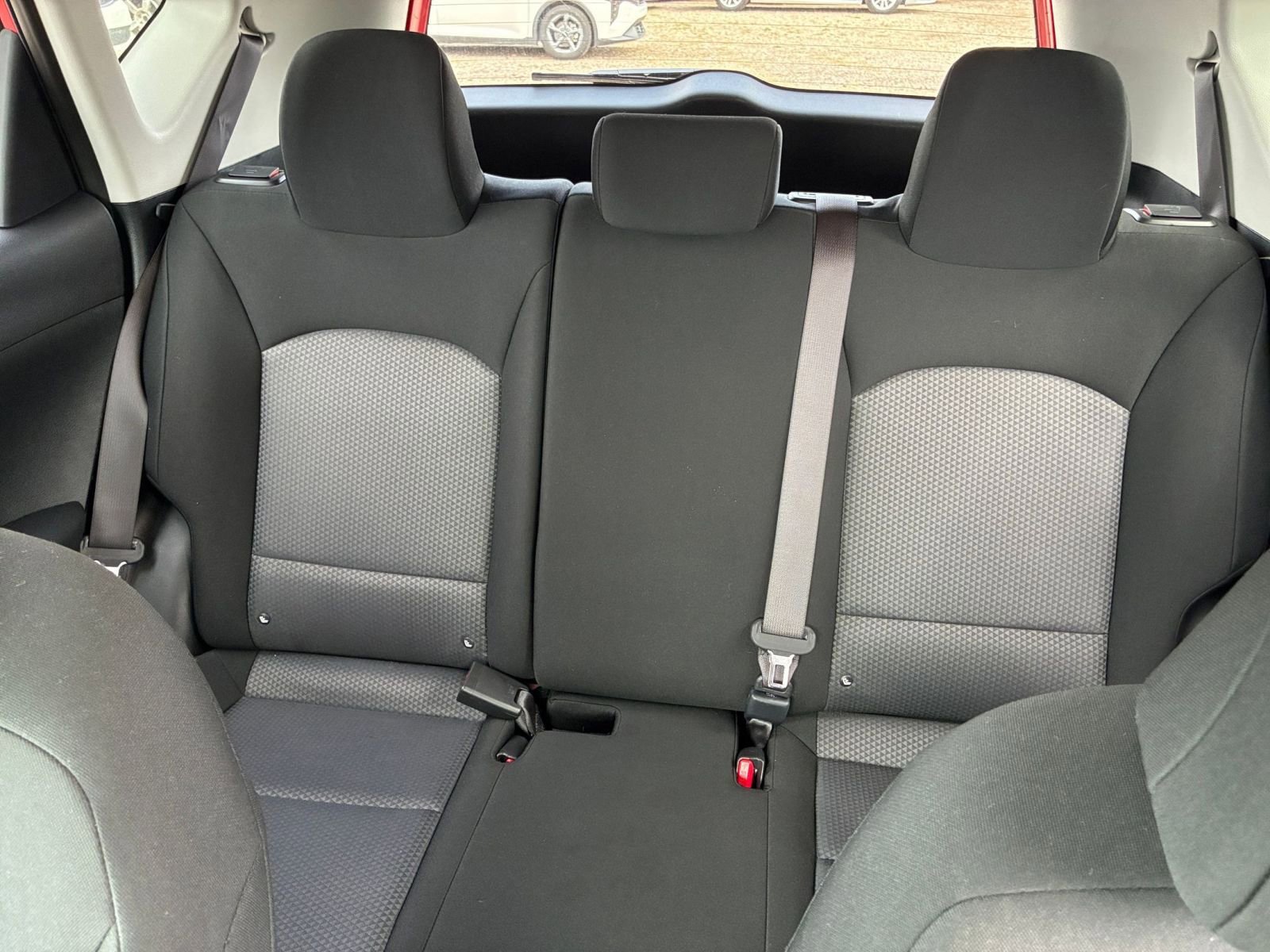 Used 2025 Kia Soul LX w/ LX Technology Package image 31