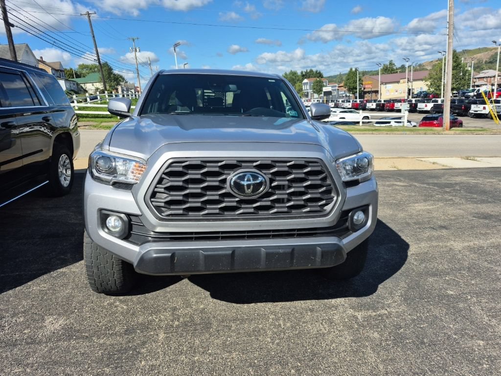 Used 2021 Toyota Tacoma TRD Off-Road AWD/4WD image 2