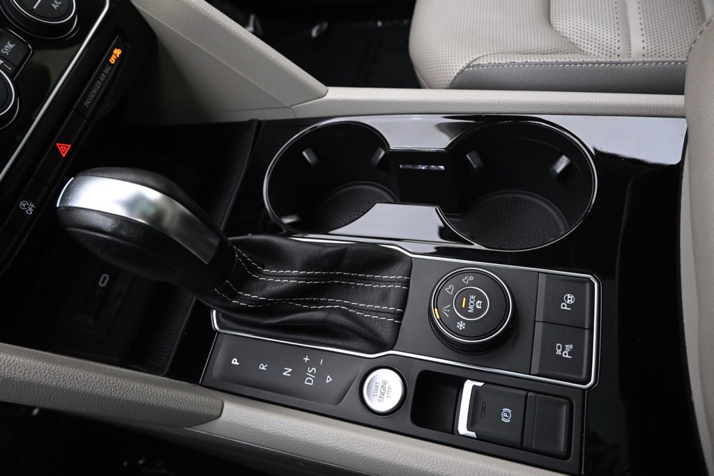 Used 2021 Volkswagen Atlas SEL Premium image 32