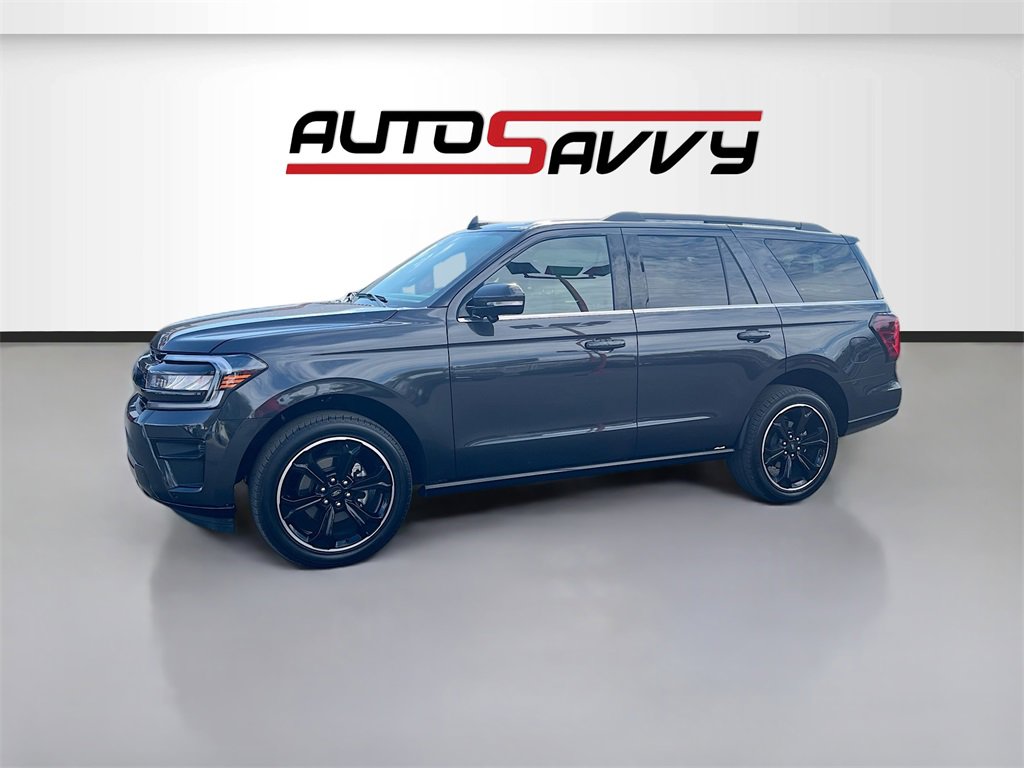 Used 2024 Ford Expedition Limited image 3