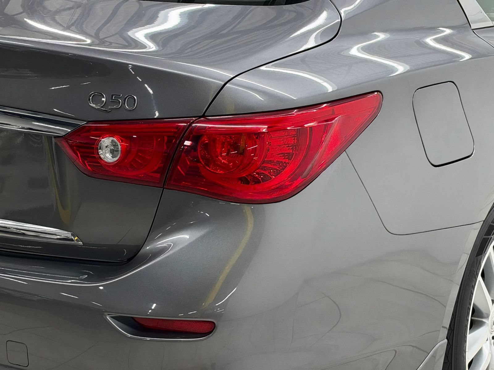 Used 2015 INFINITI Q50 Premium w/ Navigation Package AWD/4WD image 10