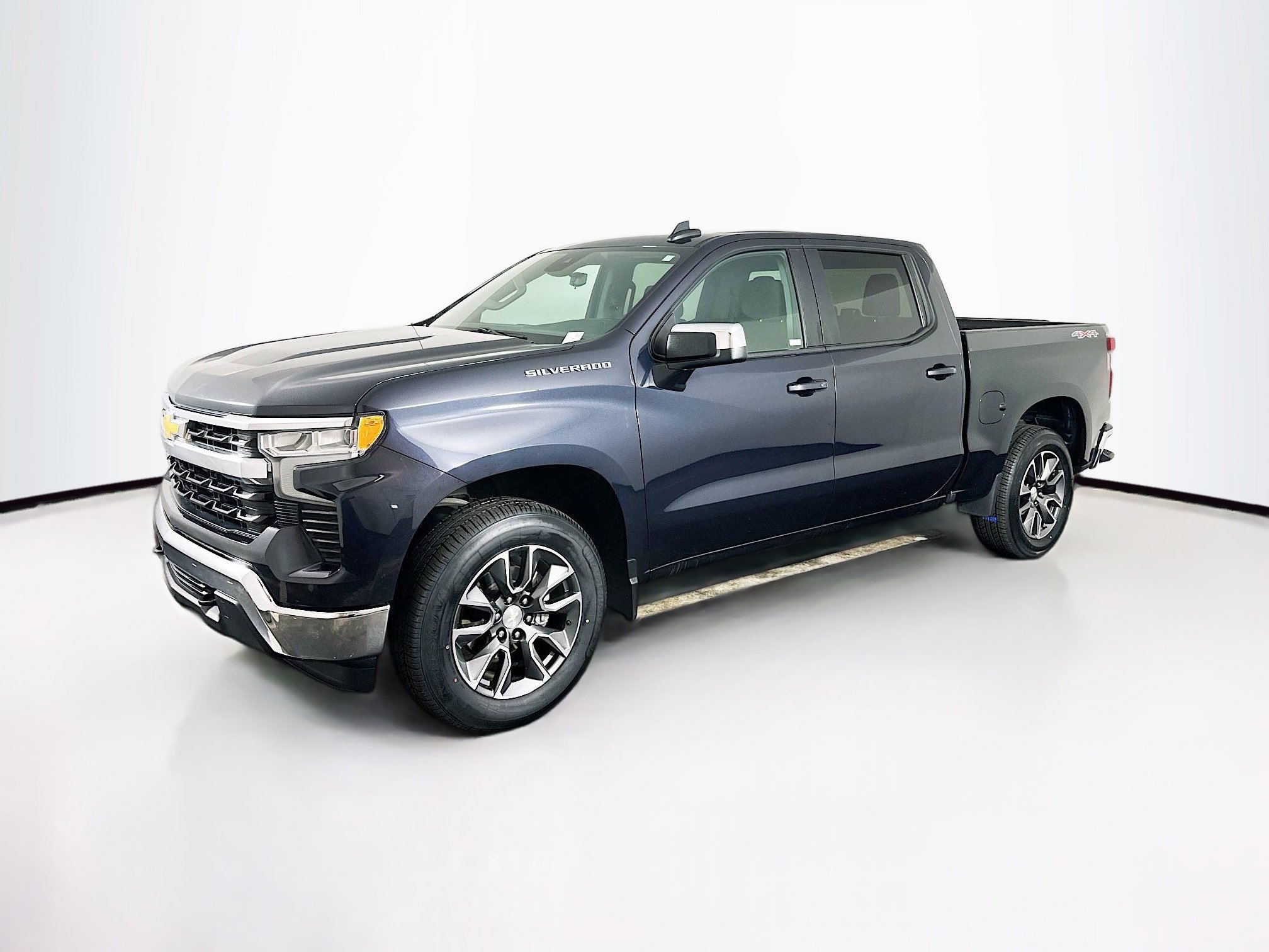 Used 2023 Chevrolet Silverado 1500 LT image 3