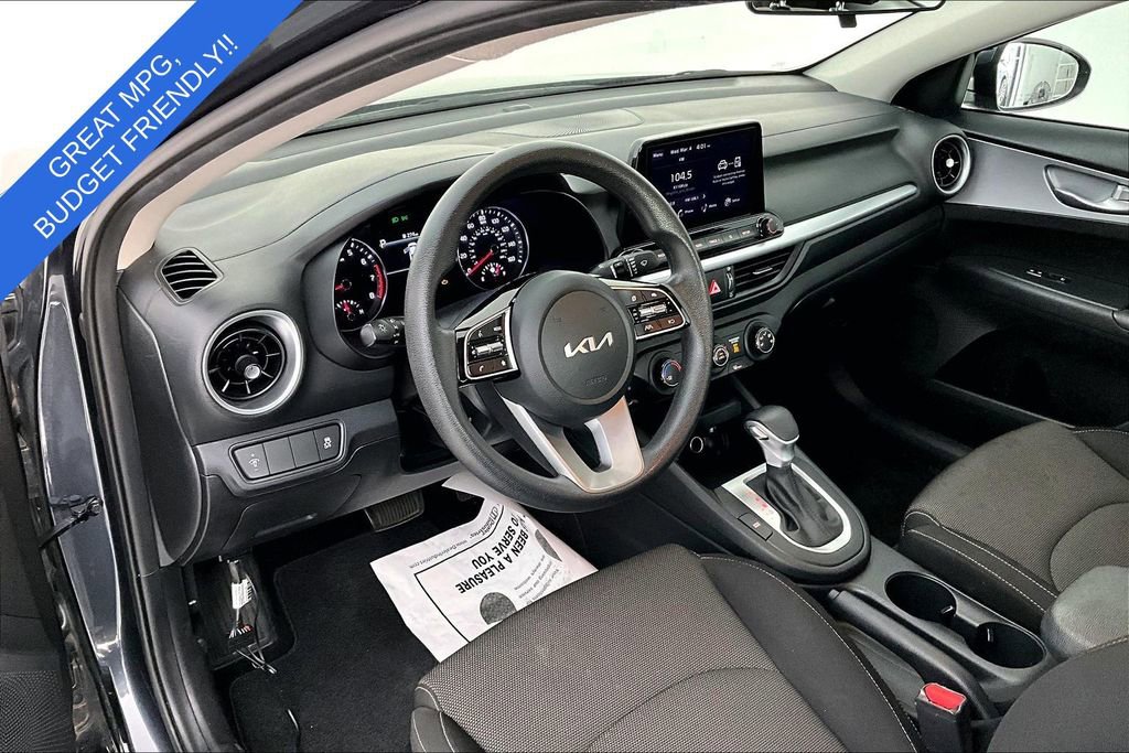 Used 2023 Kia Forte LX image 17