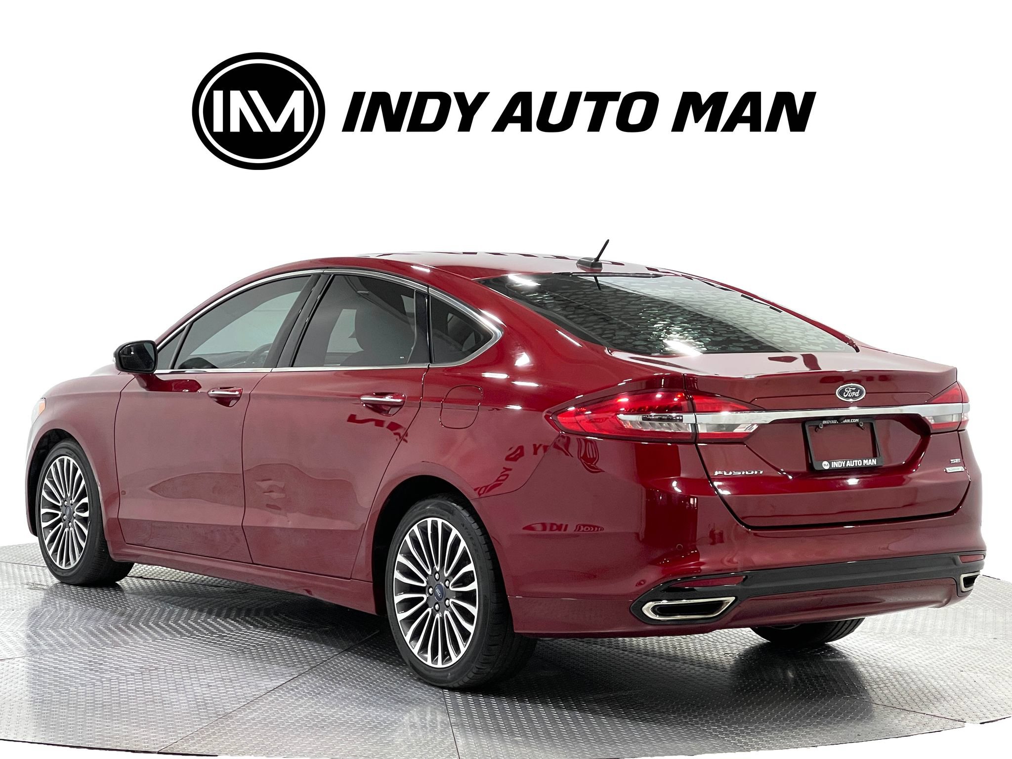 Used 2018 Ford Fusion SE w/ Fusion SE Technology Package FWD image 6