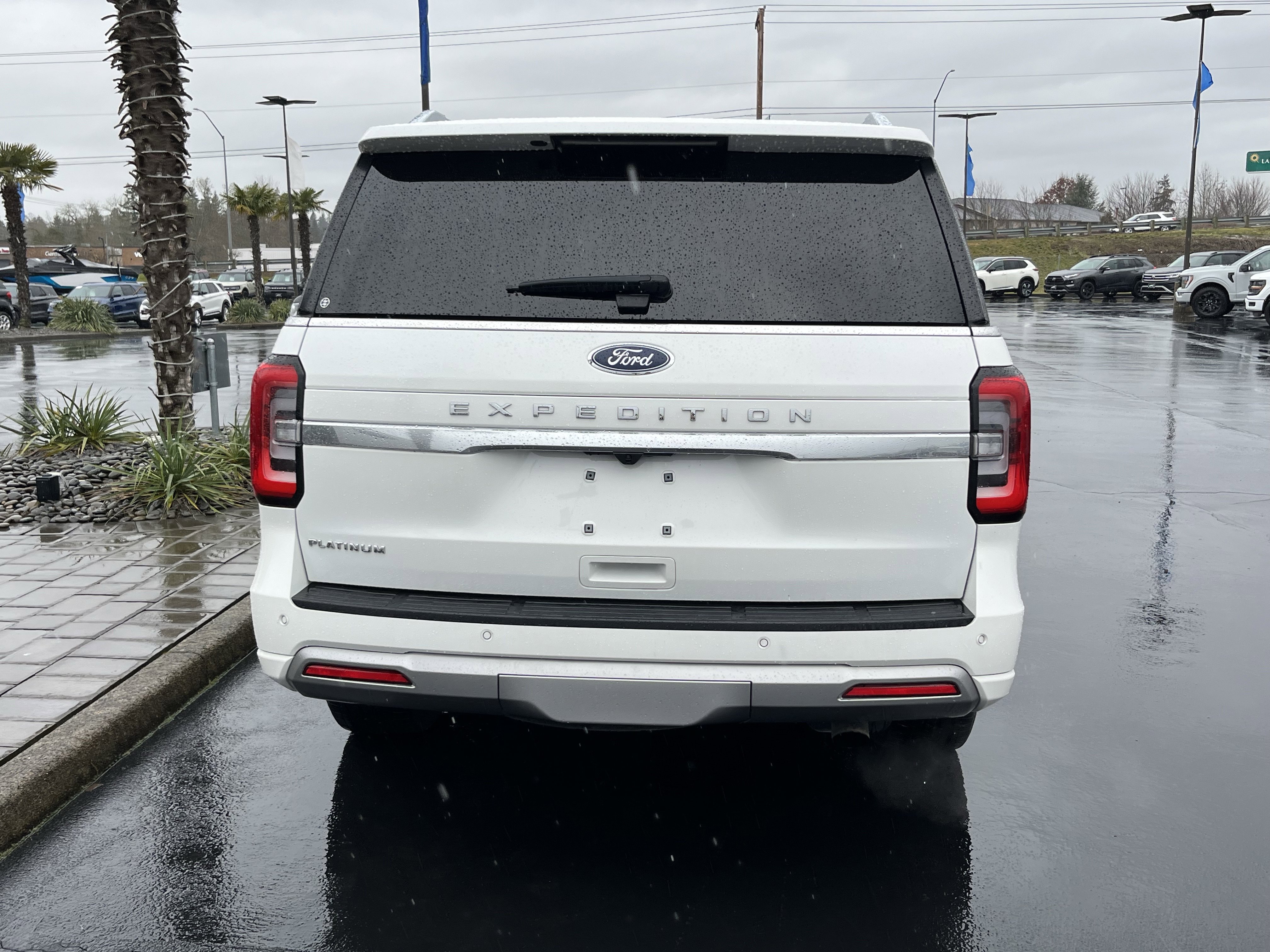 Certified 2022 Ford Expedition Platinum image 4
