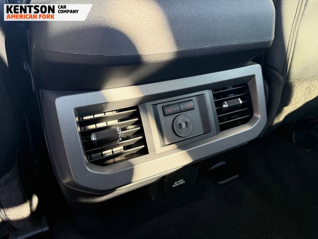 Used 2025 Ford F250 Lariat w/ Black Appearance Package image 38