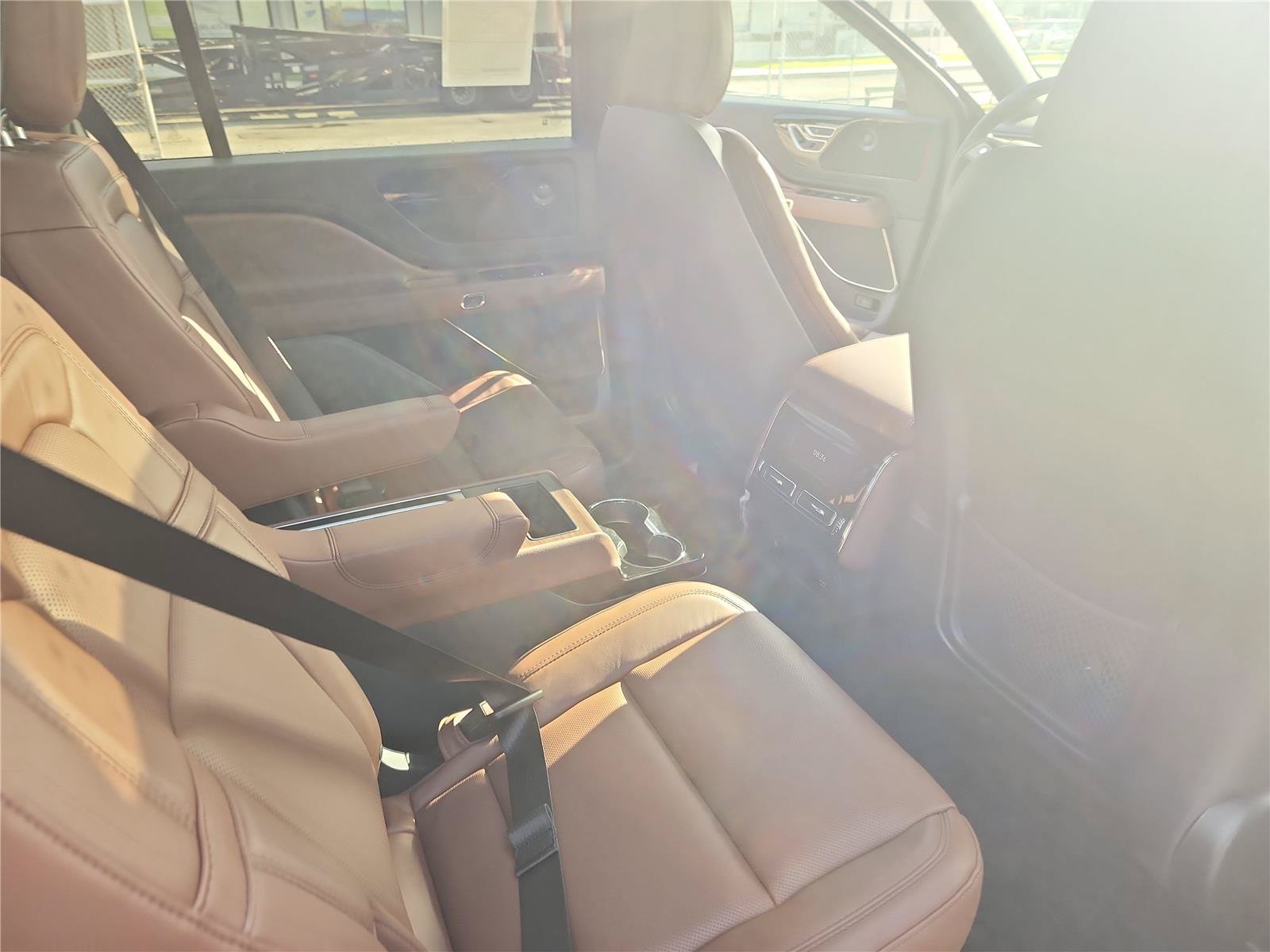 New 2026 Lincoln Aviator Reserve w/ Jet Appearance Package RWD image 22