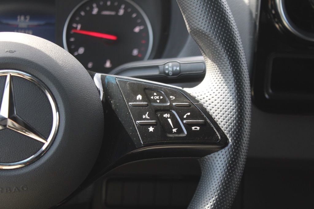 Used 2025 Mercedes-Benz Sprinter 2500 image 22