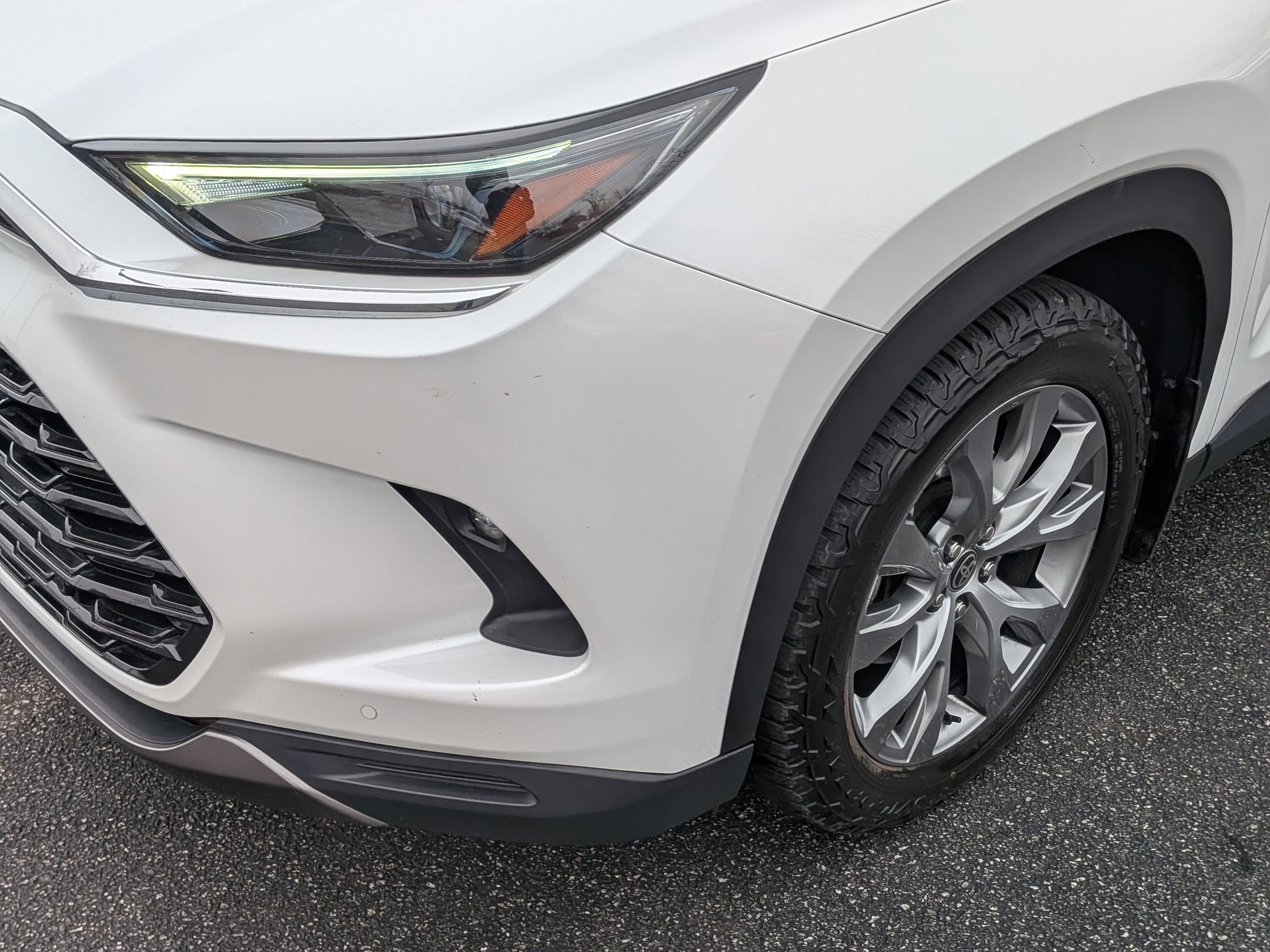 Used 2024 Toyota Grand Highlander Limited image 11