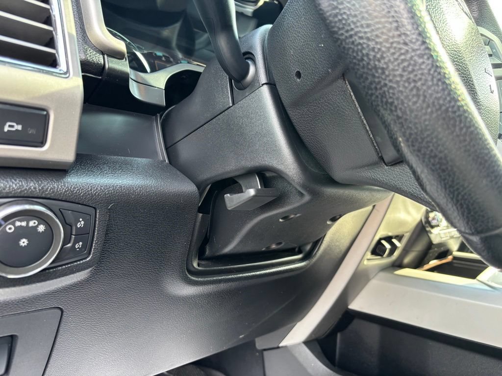 Used 2015 Ford F150 Lariat AWD/4WD image 39