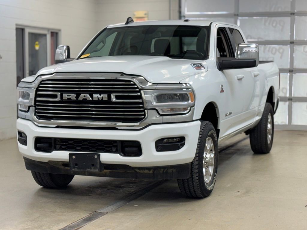 Used 2024 RAM 2500 Laramie AWD/4WD image 3