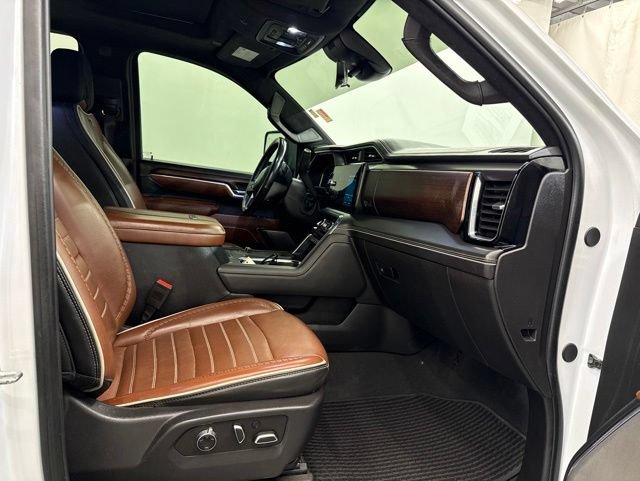 Used 2024 GMC Sierra 2500 Denali Ultimate AWD/4WD image 14