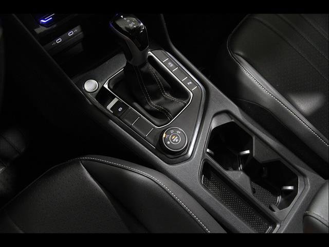 Certified 2024 Volkswagen Tiguan SE R-Line AWD/4WD image 14