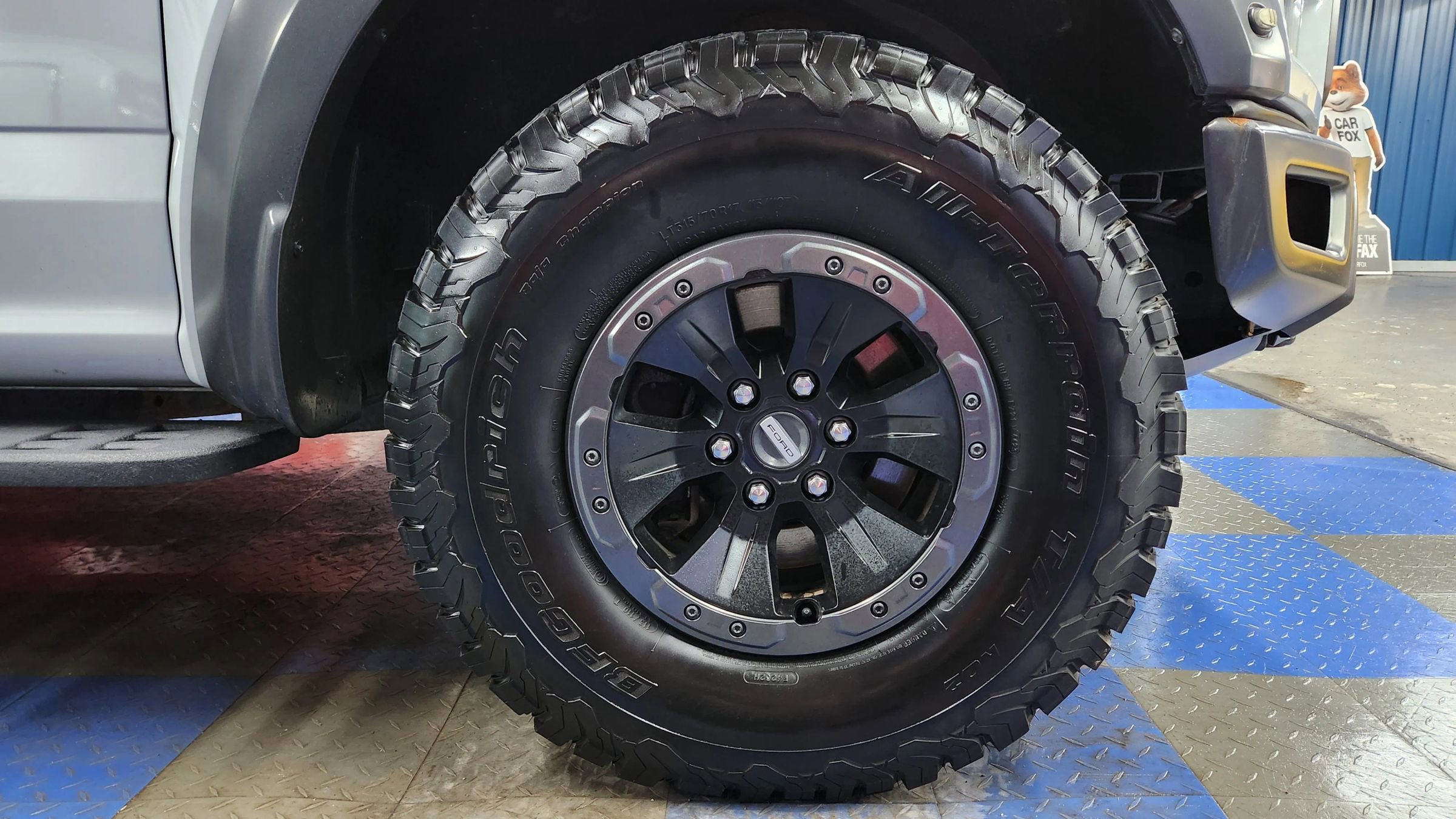 Used 2017 Ford F150 Raptor w/ Equipment Group 802A Luxury image 95