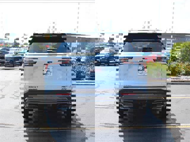 New 2026 Chevrolet Equinox ACTIV w/ Convenience Package III image 6