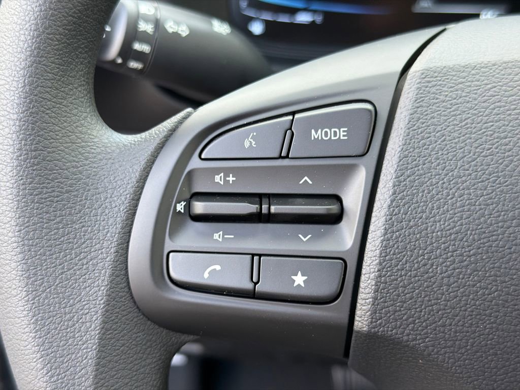 New 2026 Hyundai Venue SE image 24