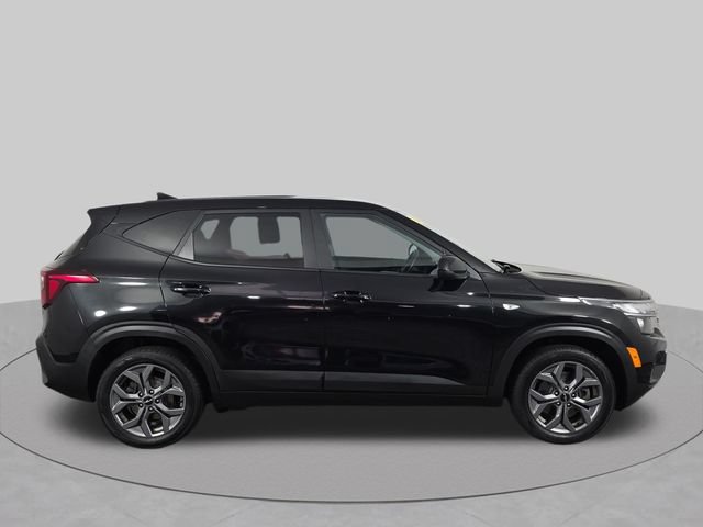 Used 2024 Kia Seltos LX AWD/4WD image 41