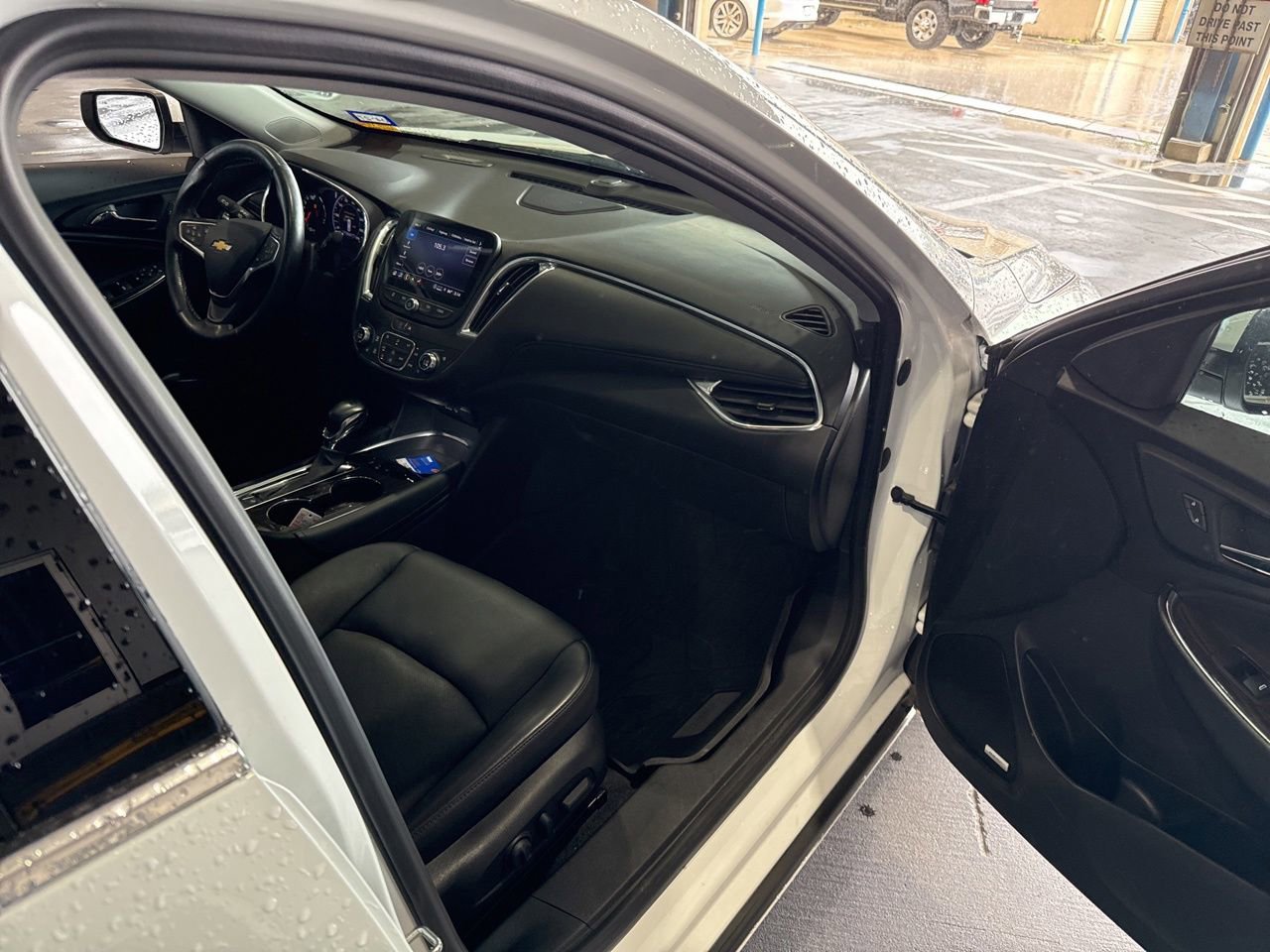 Used 2023 Chevrolet Malibu LT FWD image 16