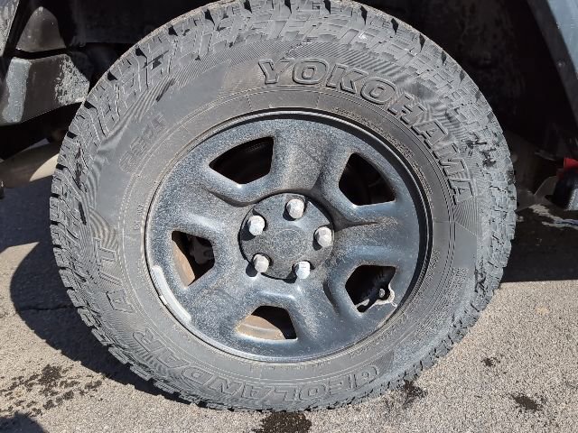 Used 2018 Jeep Wrangler Sport image 9