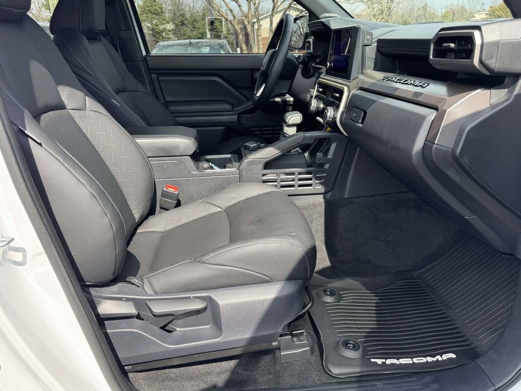 Used 2024 Toyota Tacoma SR5 image 15