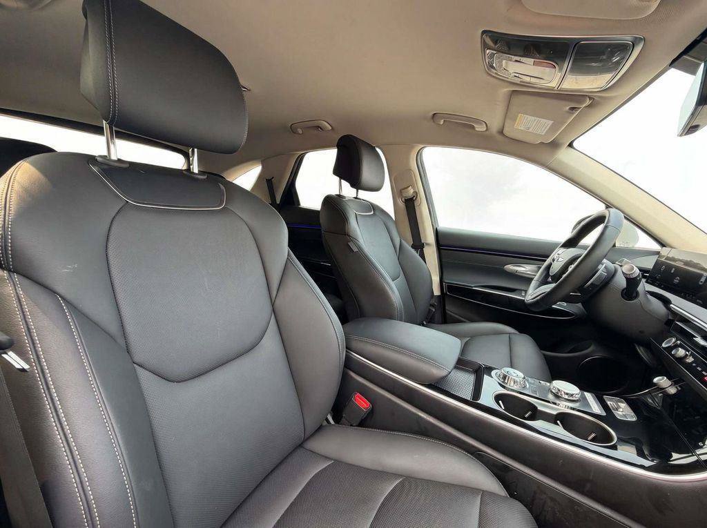 Used 2026 Genesis GV70 2.5T AWD/4WD image 8